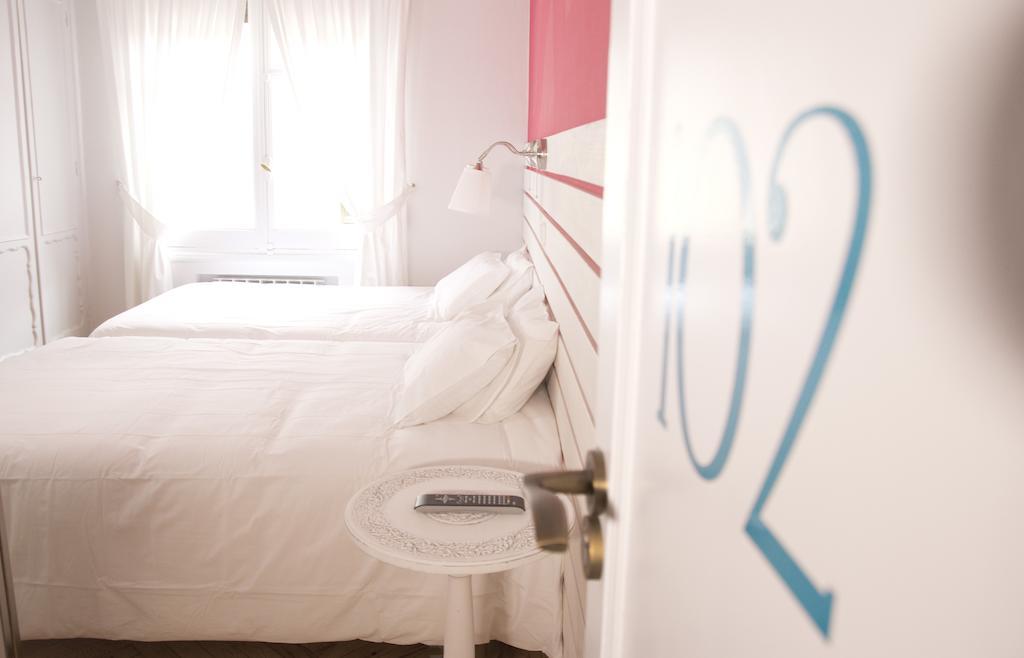 Hostal Monjes Peregrinos Burgos Room photo
